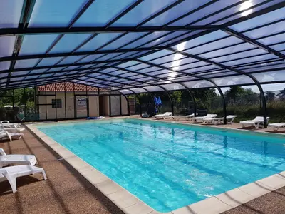Piscine de l'établissement Camping La Grappe Fleurie ou située à proximité