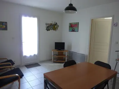 Télévision ou salle de divertissement dans l'établissement Gîte du Tilleul