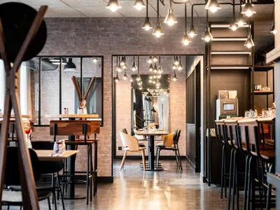 Restaurant ou autre lieu de restauration dans l'établissement Ibis Styles Lyon Villeurbanne Parc de la Tête d'Or