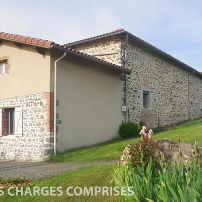 Maison rustique avec jardin à Aveizieux