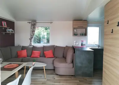 Cuisine ou kitchenette dans l'établissement mobile home for you Les Rives de Condrieu
