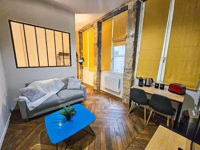 Coin salon dans l'établissement Le Bleu hypercentre Presque île