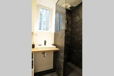 Salle de bains dans l'établissement trendy flat-lyon centre-hotel de ville