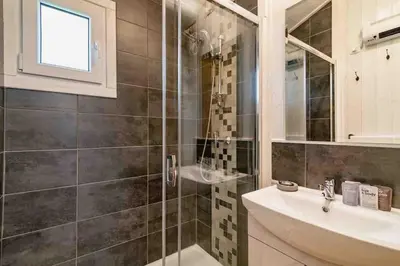 Salle de bains dans l'établissement Le Cocon Urbain