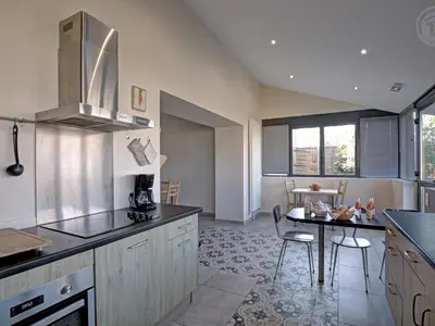 Cuisine ou kitchenette dans l'établissement Gîte familial spacieux et lumineux à Chazelles-sur-Lyon - FR-1-496-203