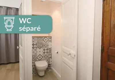 Salle de bains dans l'établissement Cosy Appartement Lyon Valmy - parking