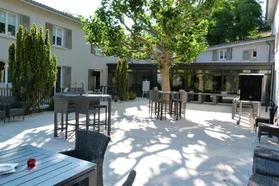Restaurant ou autre lieu de restauration dans l'établissement Le Cottage de Clairefontaine