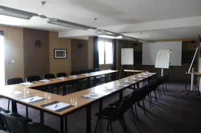 Espace de conférence ou salle de réunion dans l'établissement Le Cottage de Clairefontaine
