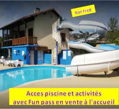 Piscine de l'établissement SIBLU CONDRIEU ou située à proximité