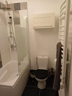 Salle de bains dans l'établissement Le Gîte du haut