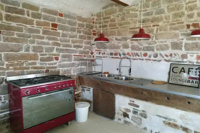 Cuisine ou kitchenette dans l'établissement Gîte de charme 4 étoiles - Campagne
