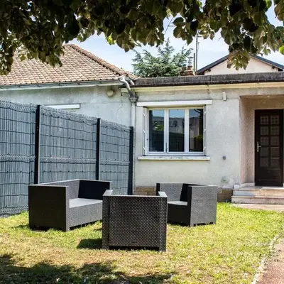 Maisonnette avec jardin