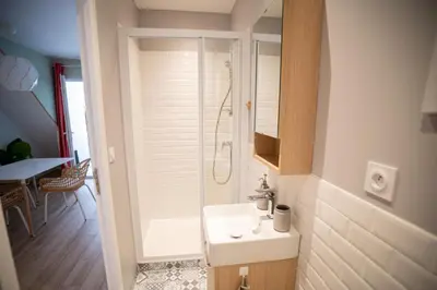 Salle de bains dans l'établissement Appartement à Vienne