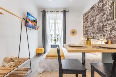 Télévision ou salle de divertissement dans l'établissement HOME SWEET VAISE