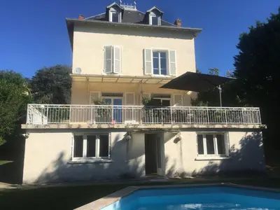 Piscine de l'établissement Les studios de l'Horloge ou située à proximité