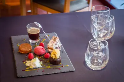 Nourriture dans l'hôtel ou à proximité