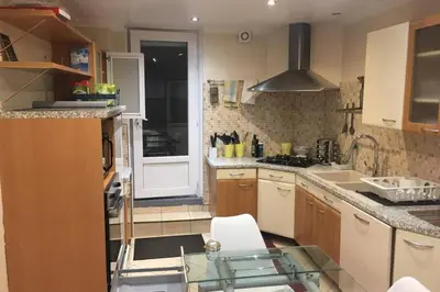 Cuisine ou kitchenette dans l'établissement Irigny: Maison calme à 10 minutes de Lyon