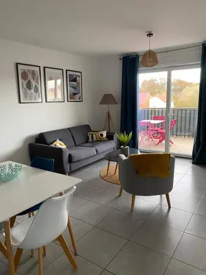 Coin salon dans l'établissement Appartement NEUF à St jean de Niost tout confort