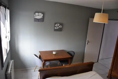 Coin salon dans l'établissement Domaine du Barvy