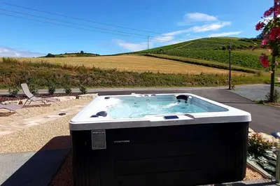 Piscine de l'établissement Domaine de Solémy ou située à proximité