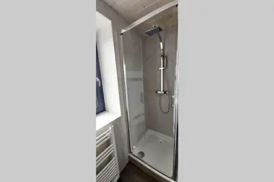 Salle de bains dans l'établissement Domaine de Solémy