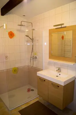 Salle de bains dans l'établissement AU DOMAINE DE CHASSE