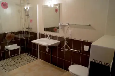 Salle de bains dans l'établissement AU DOMAINE DE CHASSE