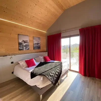 World Hotel