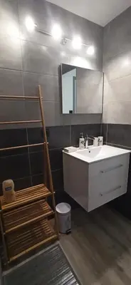 Salle de bains dans l'établissement Le Gîte du Chat Nature et Calme à la campagne