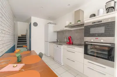 Cuisine ou kitchenette dans l'établissement Le Triplex, 2 chambres, 2 salles de bain