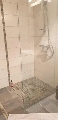 Salle de bains dans l'établissement Domaine de la Rue de la Tour