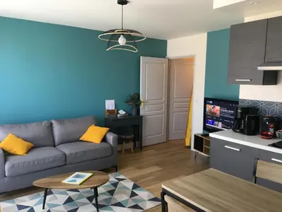 Cuisine ou kitchenette dans l'établissement Appartement tout équipé avec piscine proche Stade OL et EUREXPO