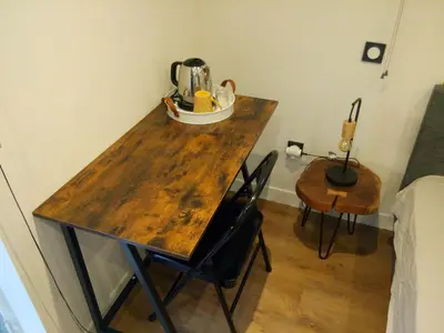 Plateau bouilloire dans l'établissement Chambres cosy proche cnpe Bugey - via rhona