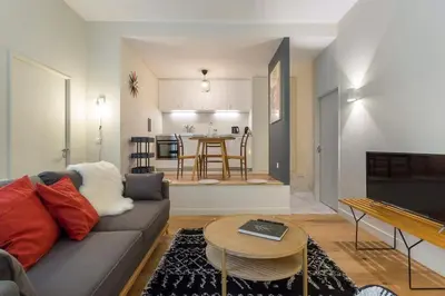 Télévision ou salle de divertissement dans l'établissement Arbre Sec - Furnished apartment - Downtown Lyon