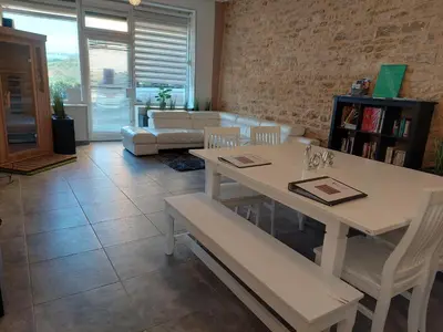 Bibliothèque dans l'appart'hôtel