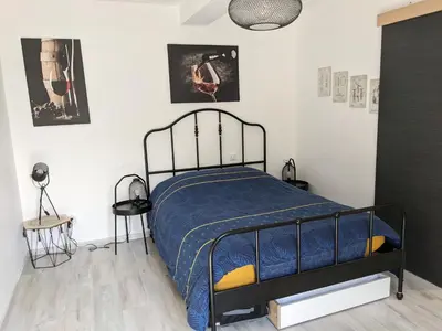 Un ou plusieurs lits dans un hébergement de l'établissement Chambre double indépendante HARMONIE au sein du domaine PASSELOUP