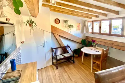 Coin salon dans l'établissement Rétro chic au coeur de Villeurbanne