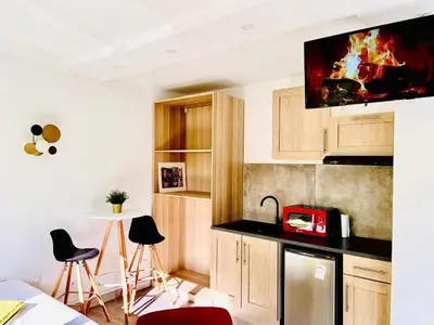 Cuisine ou kitchenette dans l'établissement Le BARABAN