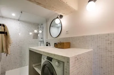 Salle de bains dans l'établissement Les Cocon des Pentes de la Soie