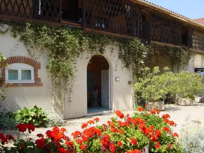 Jardin de l'établissement Gites du Cheron
