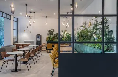 Restaurant ou autre lieu de restauration dans l'établissement KYRIAD LYON OUEST Limonest