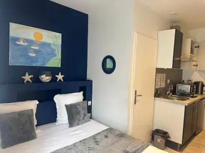 Cuisine ou kitchenette dans l'établissement Studio MER moderne gare partdieu