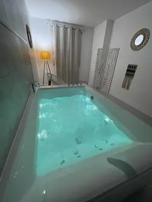 Plan de l'établissement Le Châteaucreux - Cosy & SPA