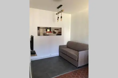 Coin salon dans l'établissement Côté Cour Lyon Part Dieu