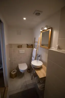 Salle de bains dans l'établissement Chambres d hôtes au Domaine de Robert