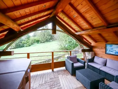 Coin salon dans l'établissement Gîte de l'Arche