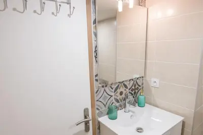 Salle de bains dans l'établissement KASA HOME - Calme, Cosy, WIFI & Netflix