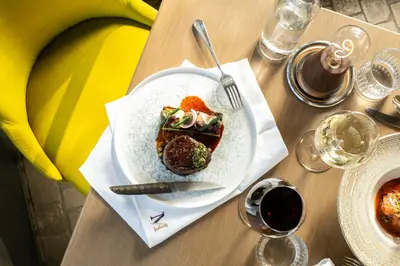 Nourriture dans l'hôtel ou à proximité