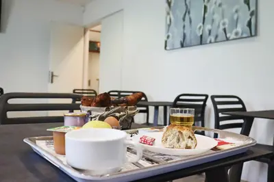 Nourriture dans l'hôtel ou à proximité