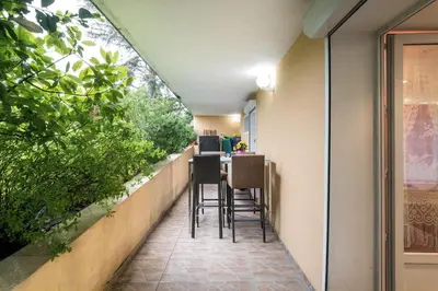 Balcon ou terrasse dans l'établissement Appartement Indépendant en maison à 15 MIN de LYON